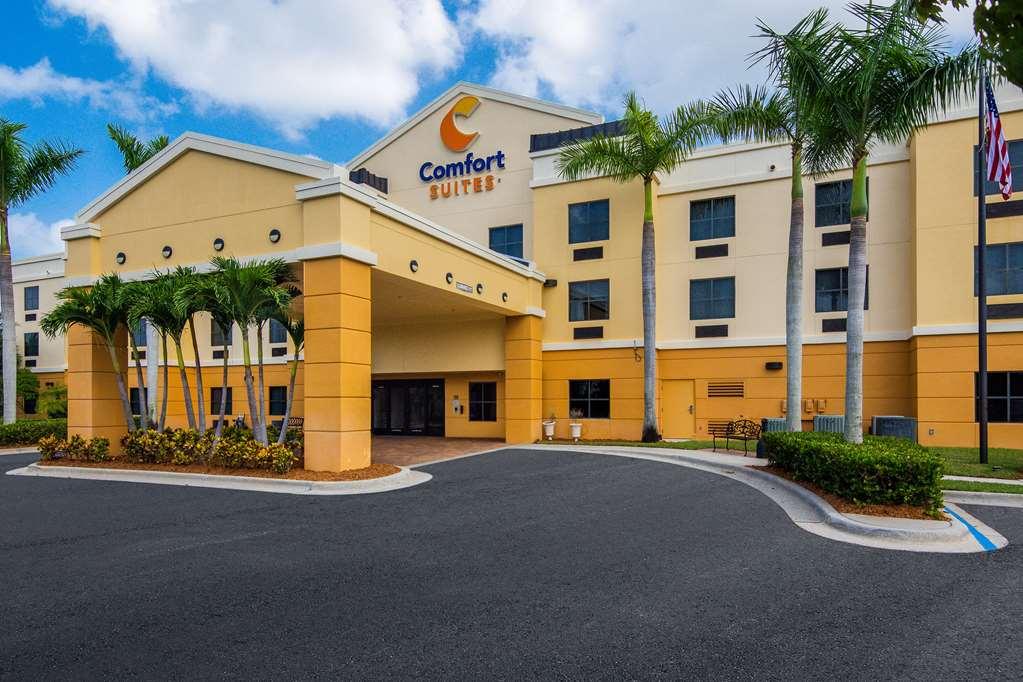 Comfort Suites Vero Beach I-95 Buitenkant foto