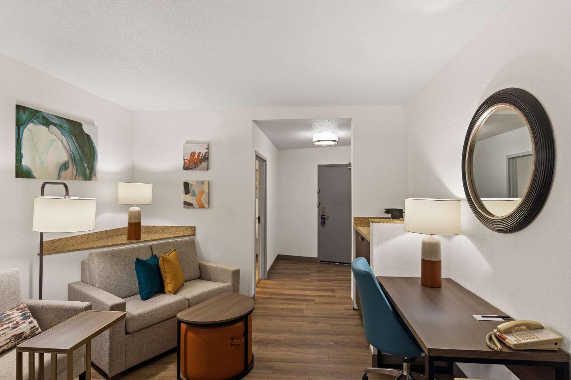 Comfort Suites Vero Beach I-95 Buitenkant foto