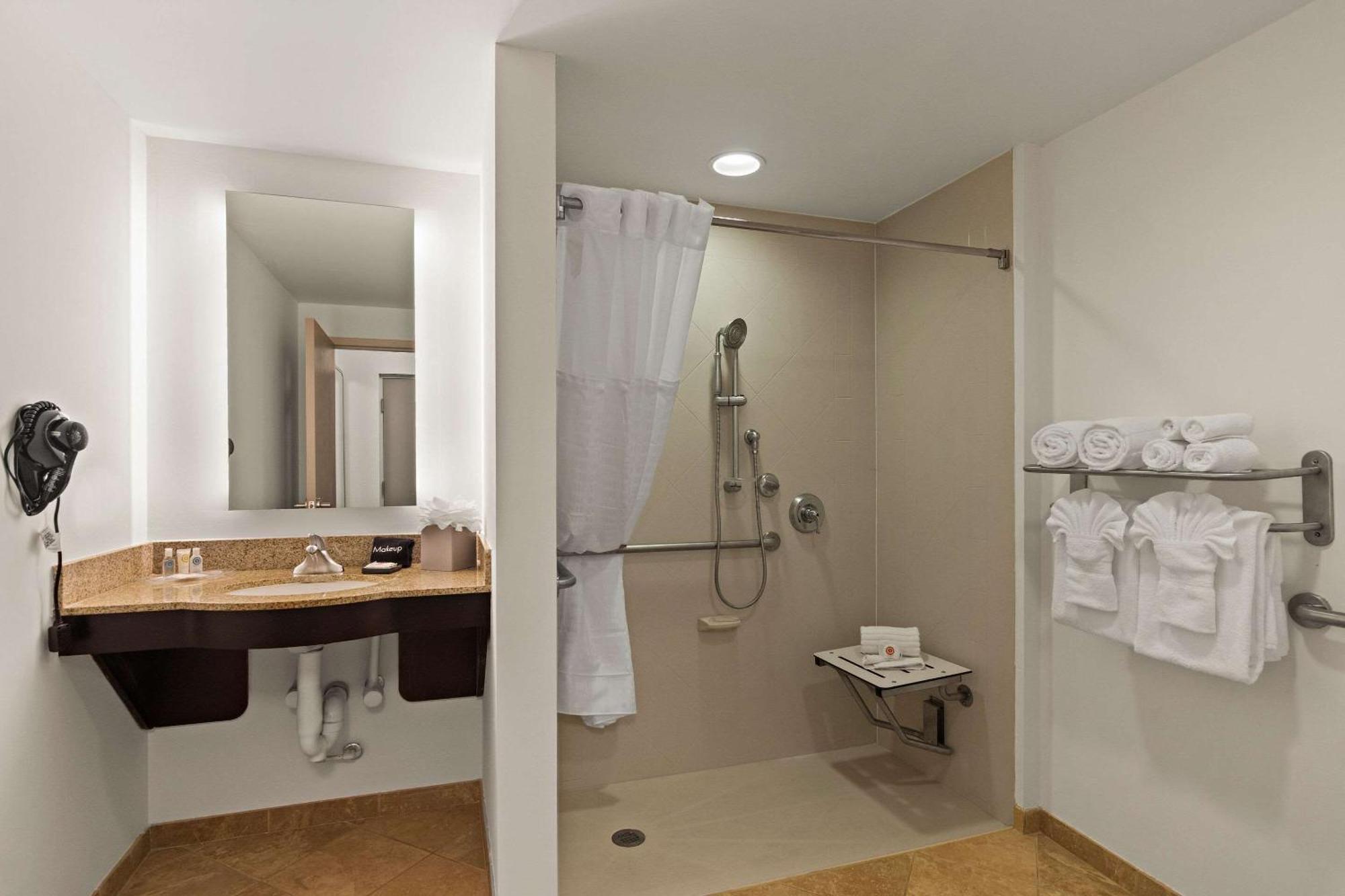 Comfort Suites Vero Beach I-95 Buitenkant foto