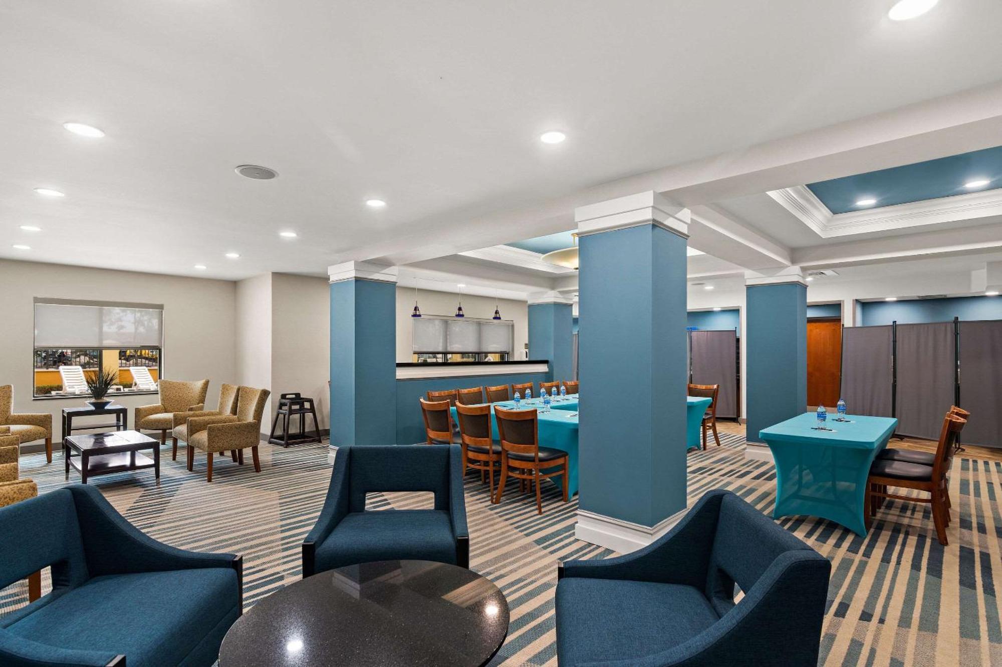 Comfort Suites Vero Beach I-95 Buitenkant foto